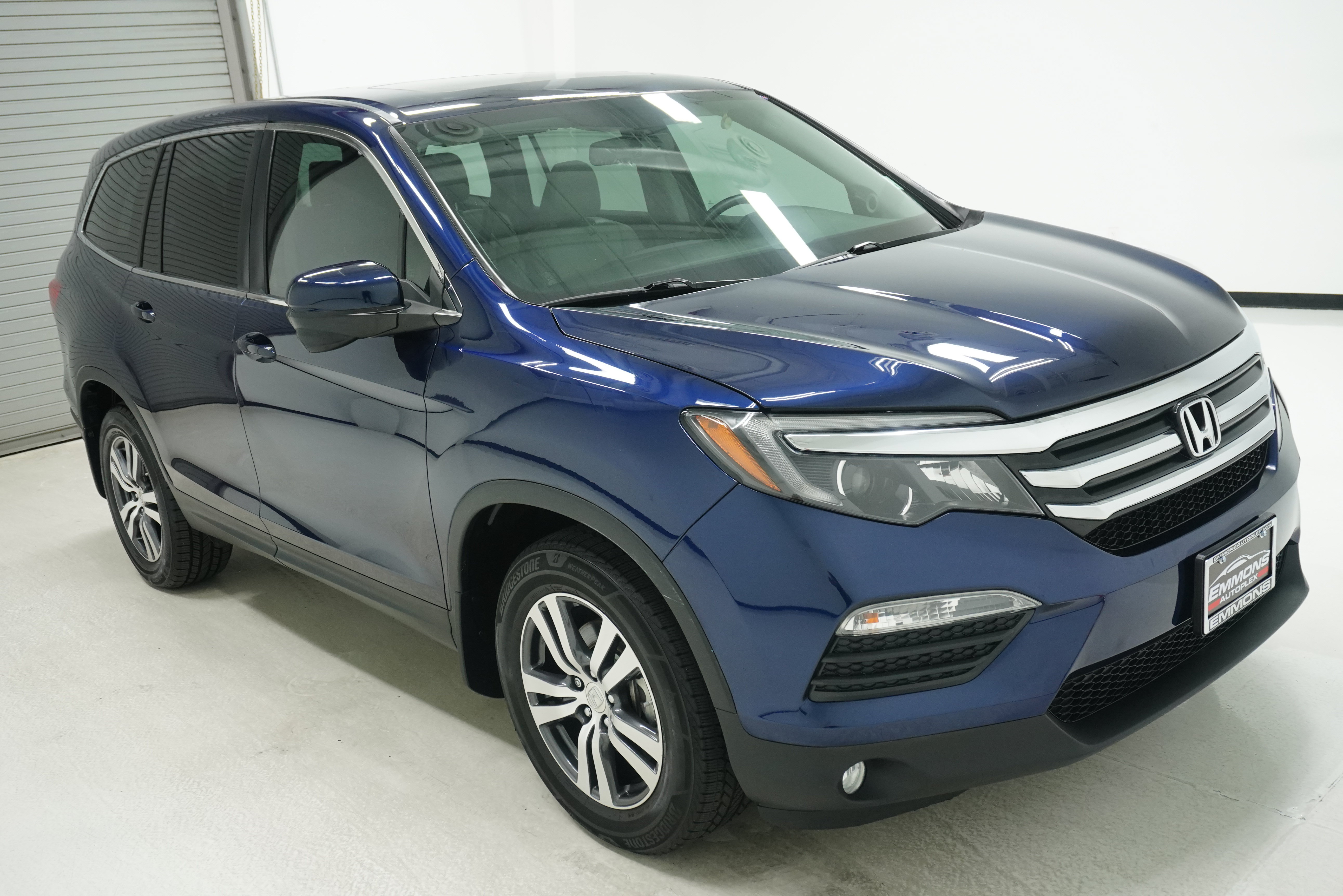 Used 2017 Honda Pilot EX-L image 3