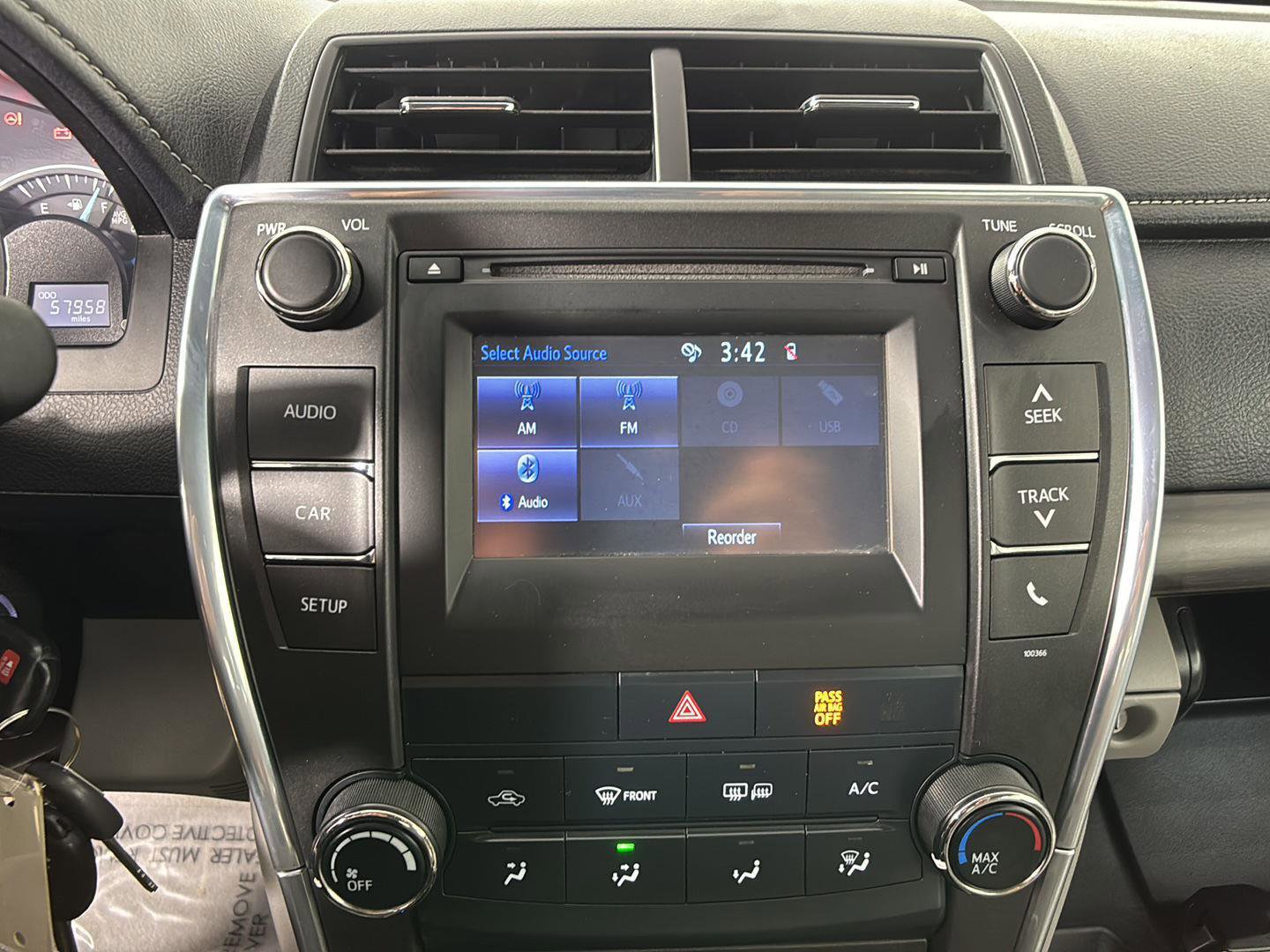 Used 2015 Toyota Camry LE FWD image 33