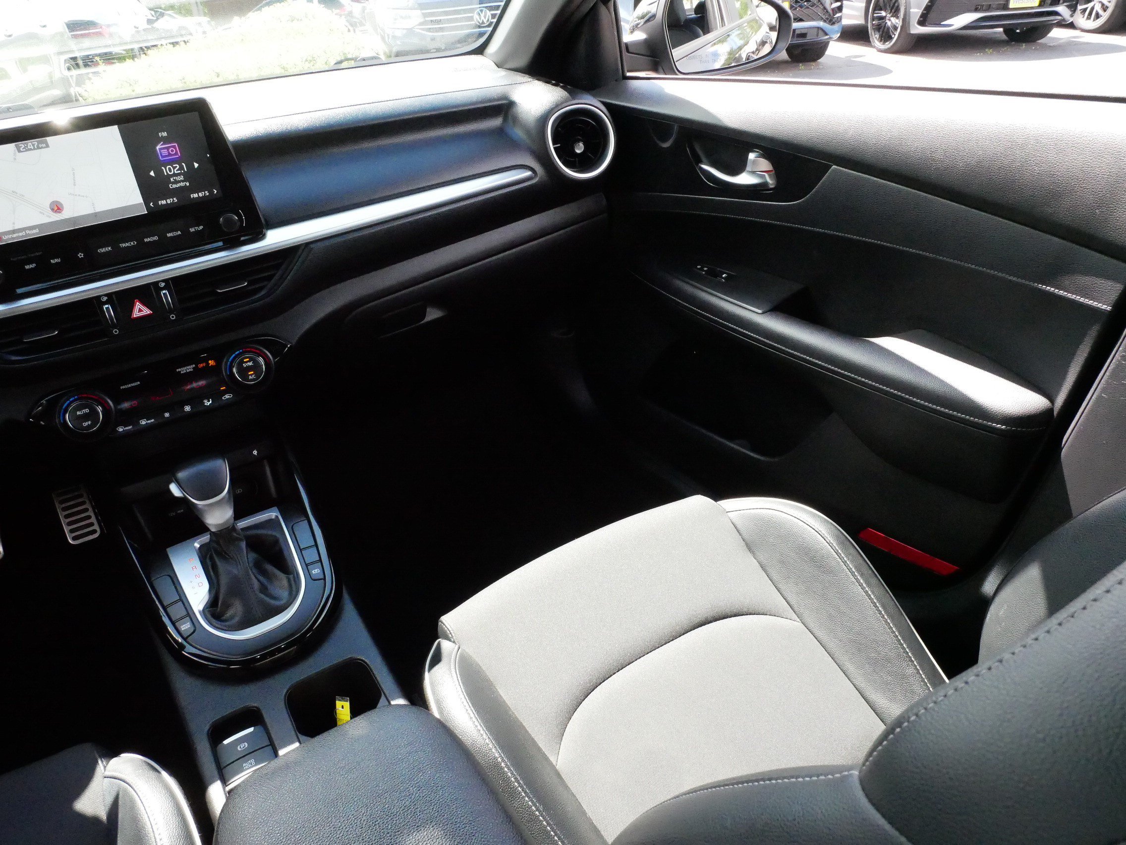 Used 2022 Kia Forte GT-Line w/ GT-Line Premium Package FWD image 11