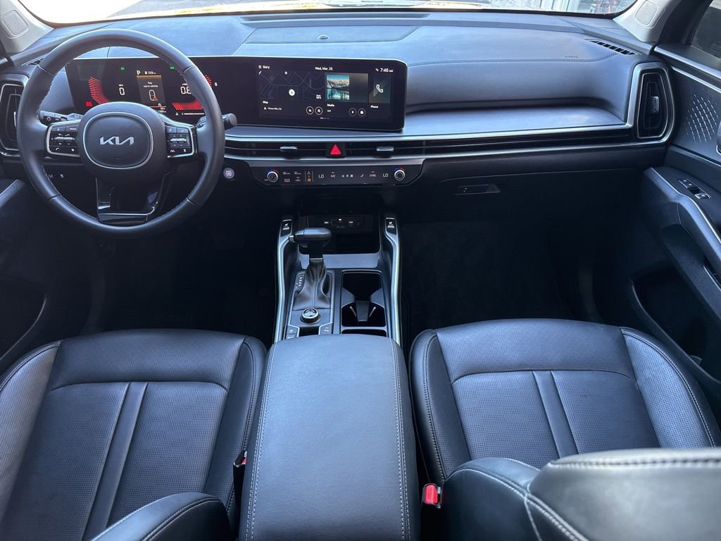 Used 2025 Kia Sorento EX w/ Panoramic Sunroof Package FWD image 19