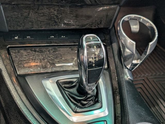 Used 2010 BMW 650i Convertible RWD image 19