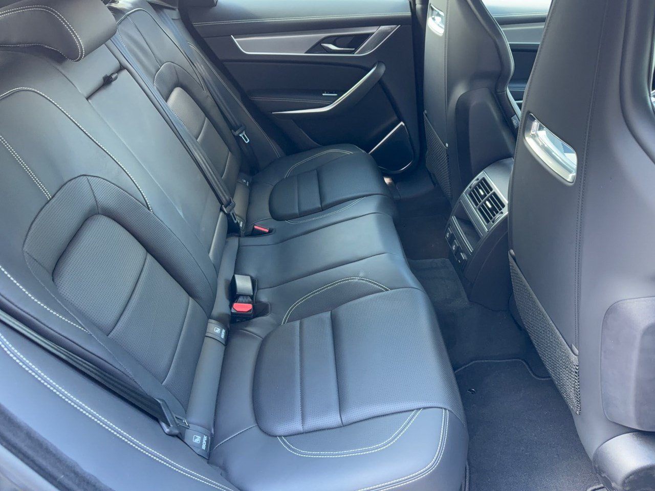 New 2026 Jaguar F-PACE R-Dynamic S AWD/4WD image 29