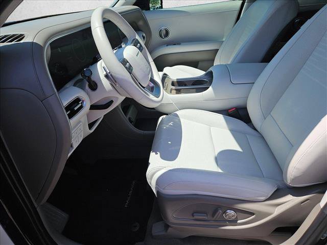 Certified 2026 Hyundai Palisade Limited FWD image 12