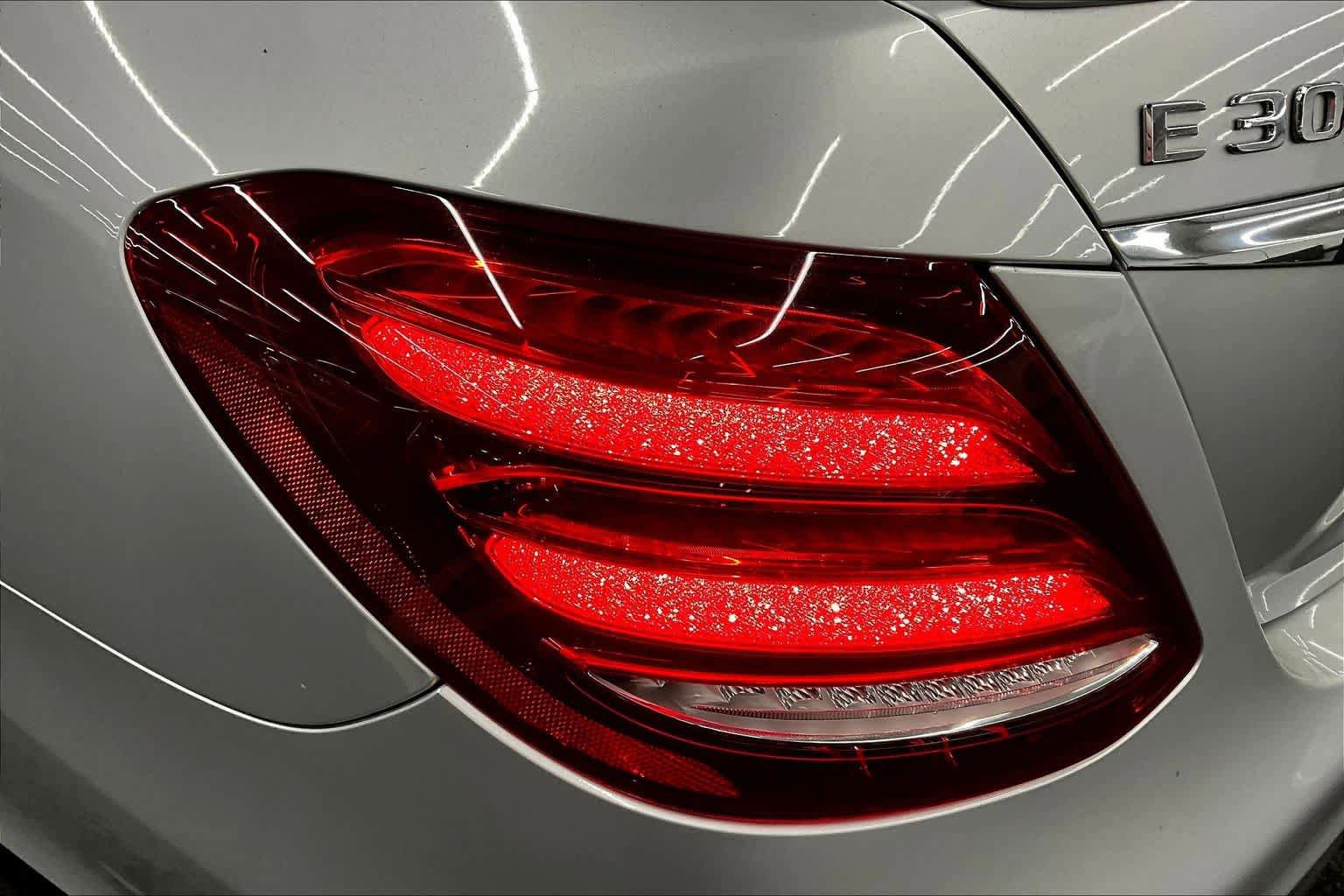 Used 2019 Mercedes-Benz E 300 image 28