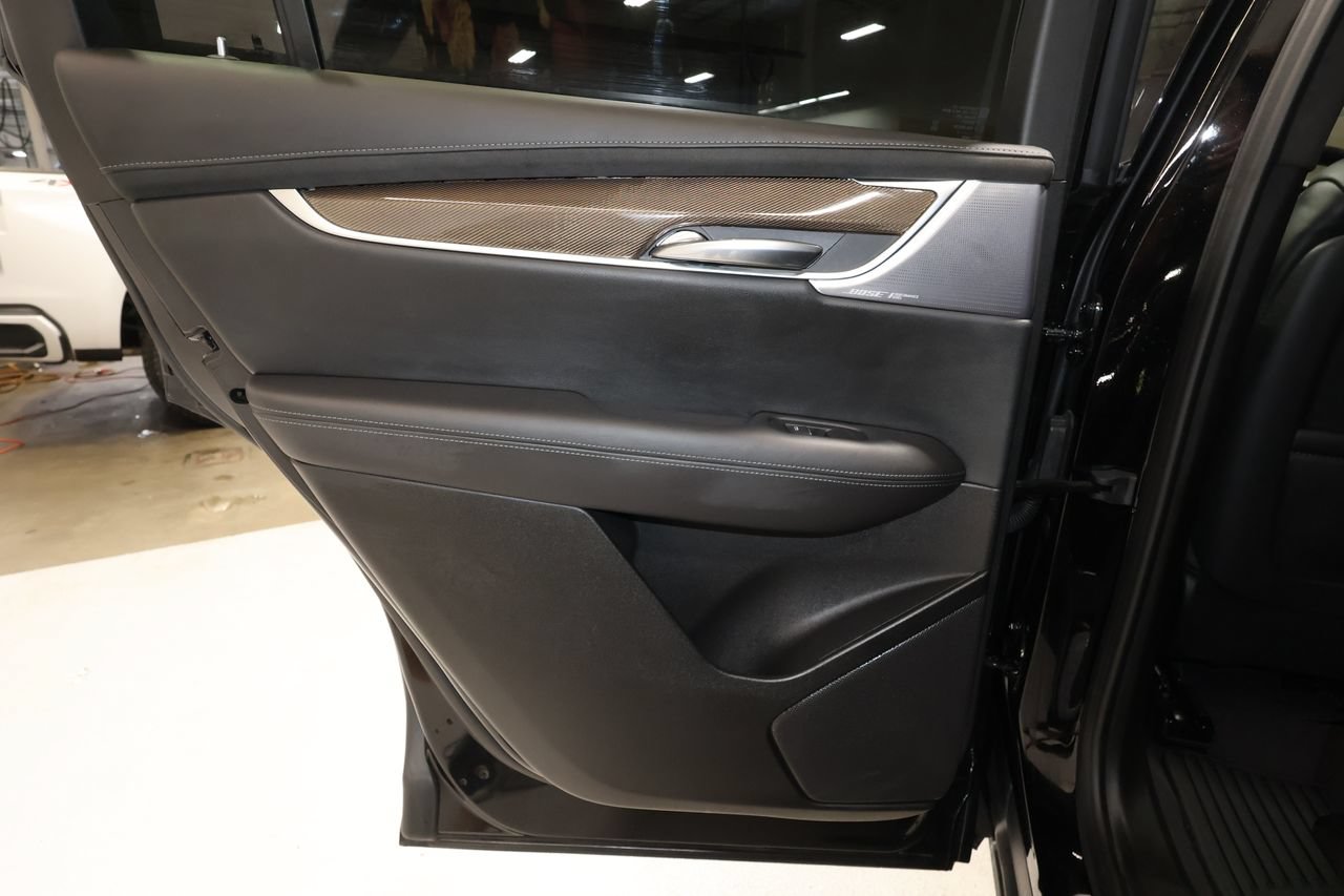 Used 2024 Cadillac XT6 Sport w/ Platinum Package AWD/4WD image 21