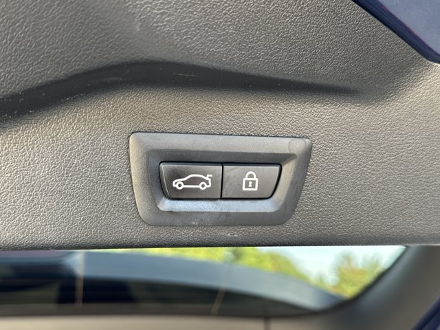 Used 2022 BMW X5 xDrive40i w/ Premium Package AWD/4WD image 20