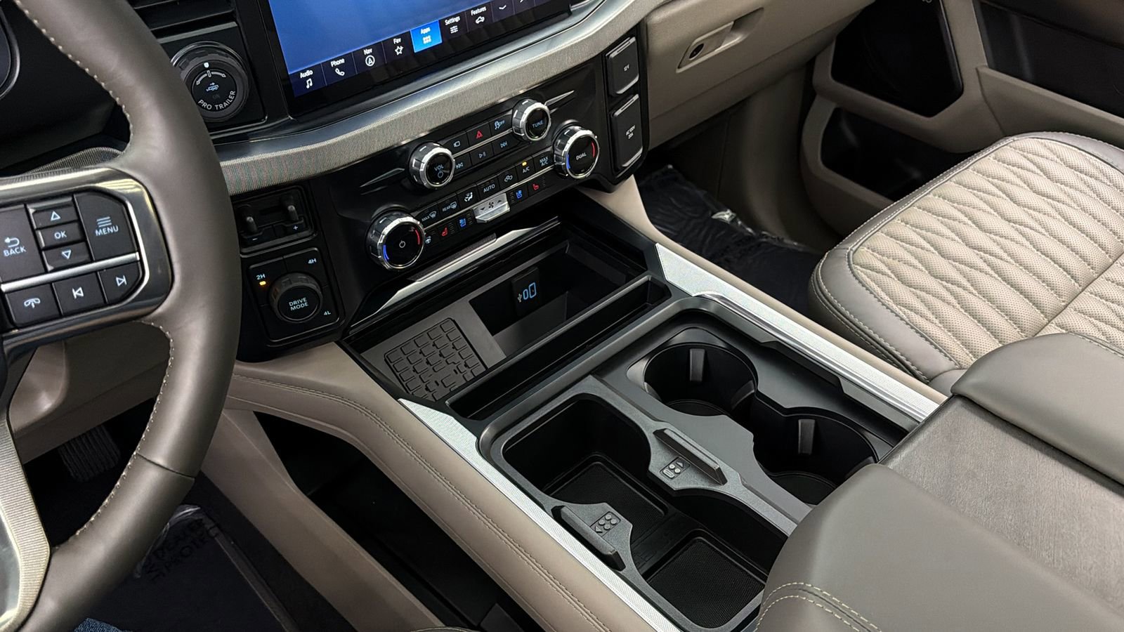 Used 2026 Ford F450 Platinum w/ Platinum Plus Package image 37