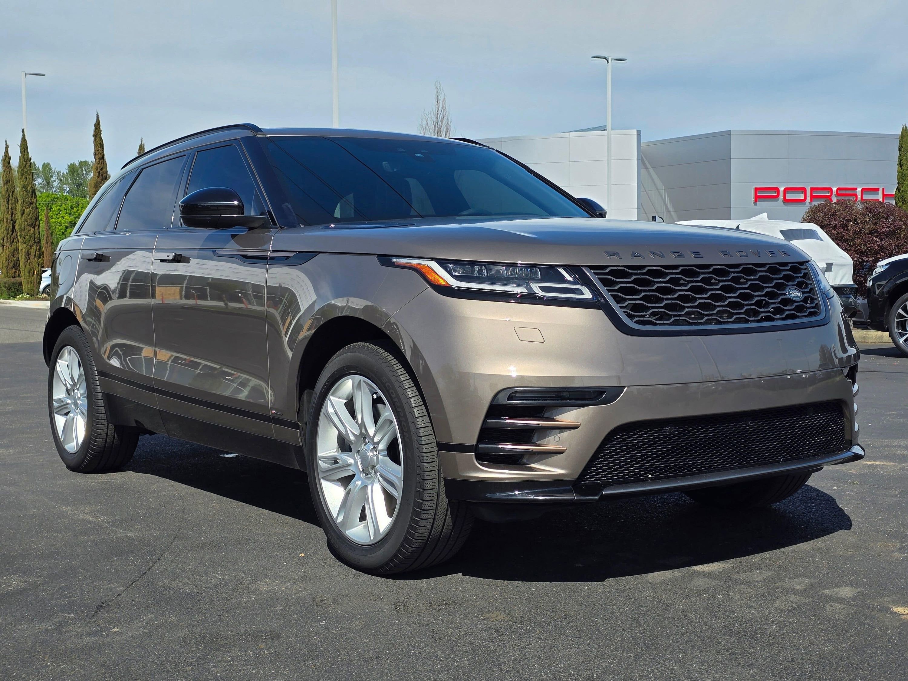 Used 2020 Land Rover Range Rover Velar R-Dynamic S AWD/4WD image 7