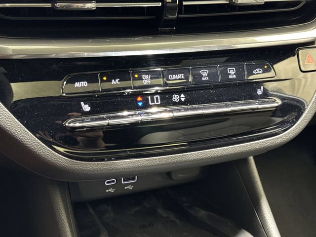 Certified 2025 Buick Envista Avenir FWD image 20