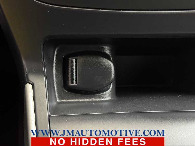 Used 2017 Nissan Sentra S FWD image 35