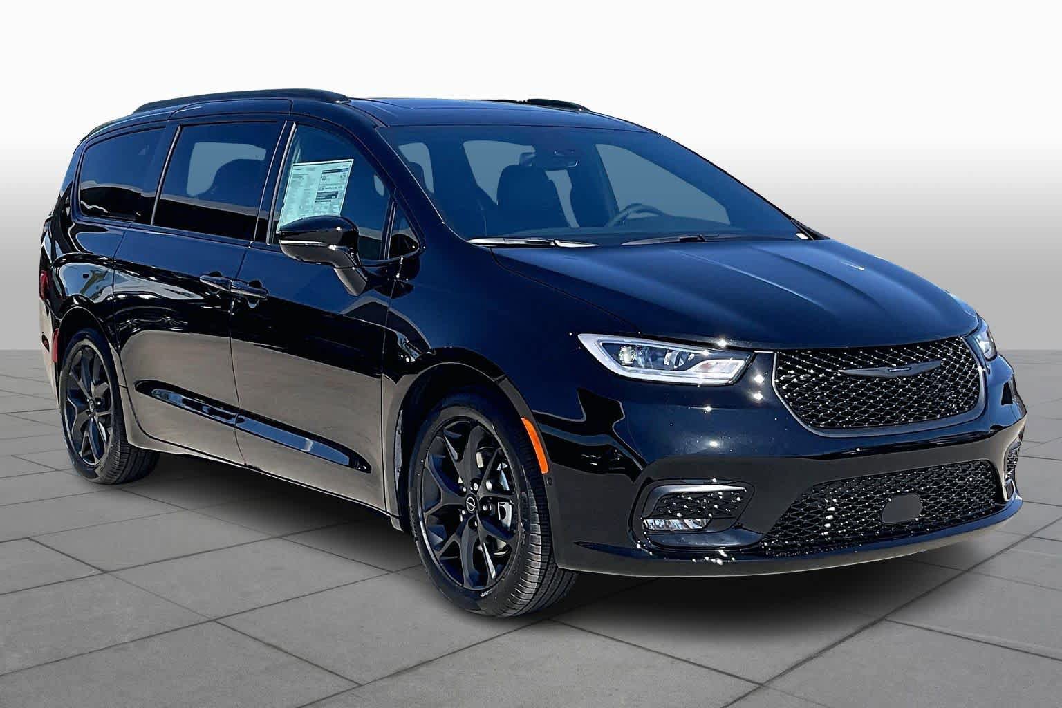 New 2026 Chrysler Pacifica Limited w/ S Appearance Package FWD video 2