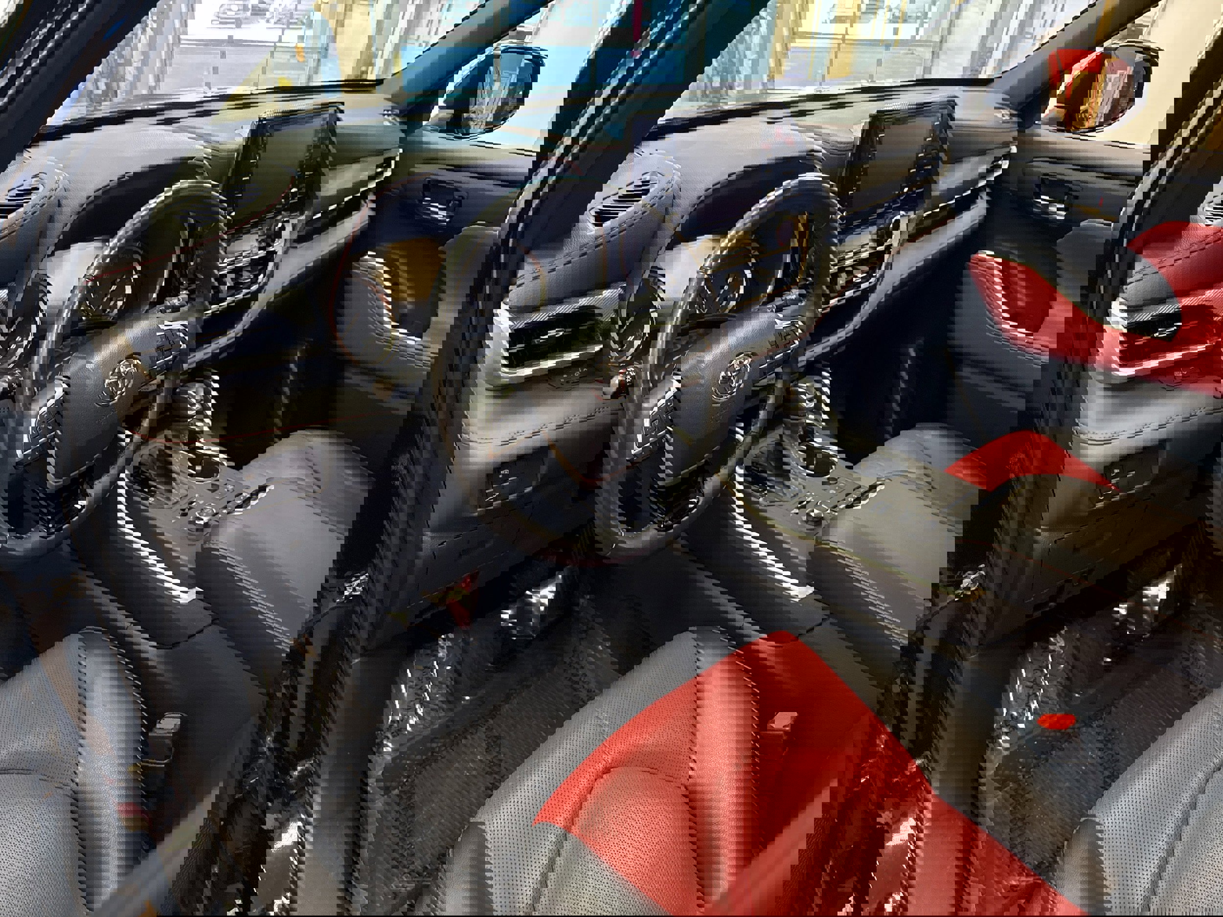 Used 2022 Toyota Highlander XSE image 30