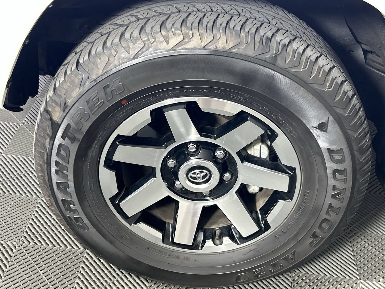 Used 2024 Toyota 4Runner TRD Off-Road Premium w/ Moonroof Package AWD/4WD image 9