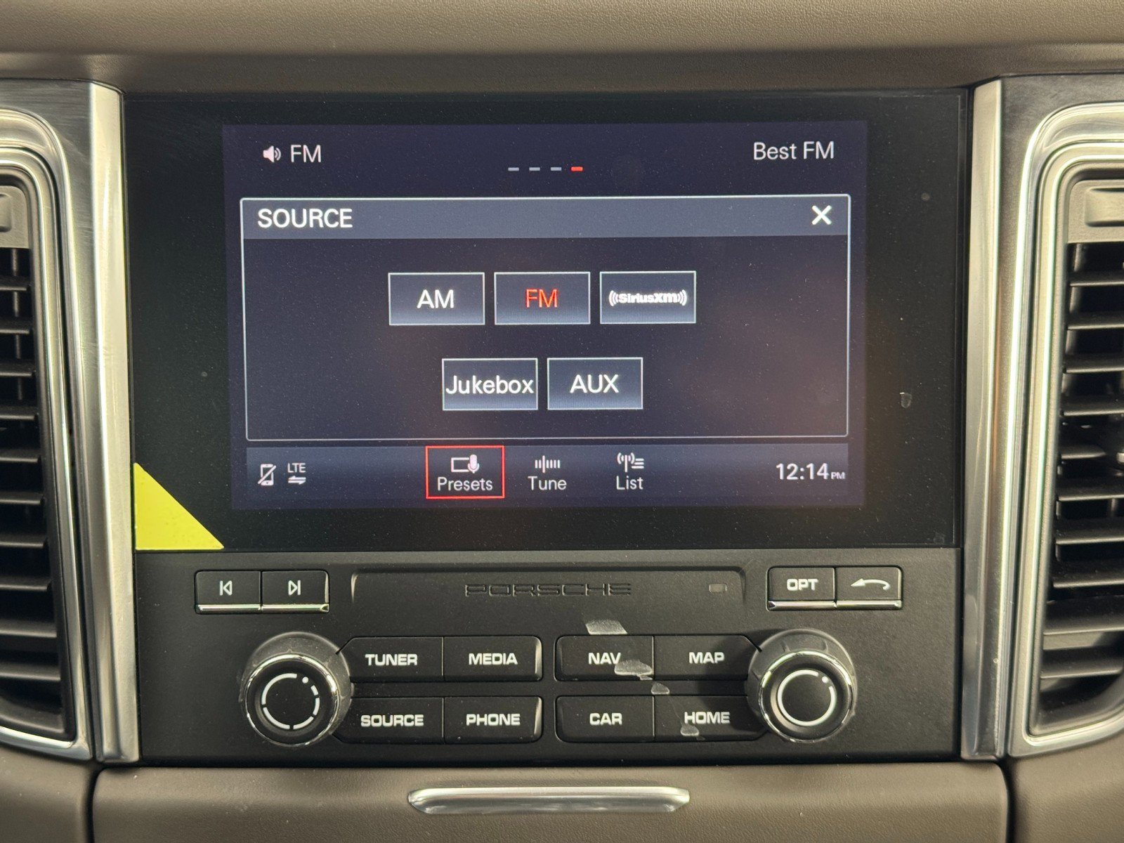 Used 2018 Porsche Macan S image 24
