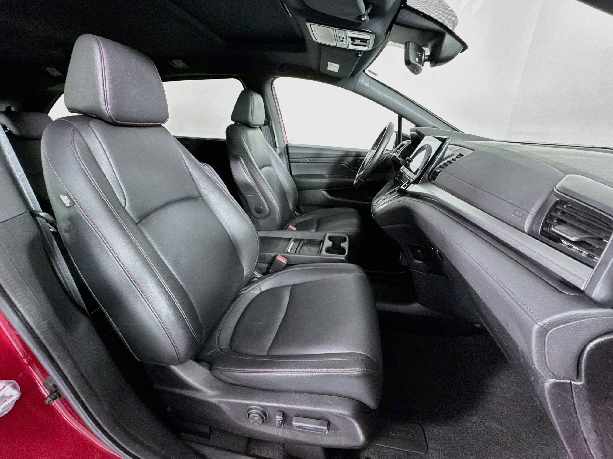 Certified 2024 Honda Odyssey Sport image 29