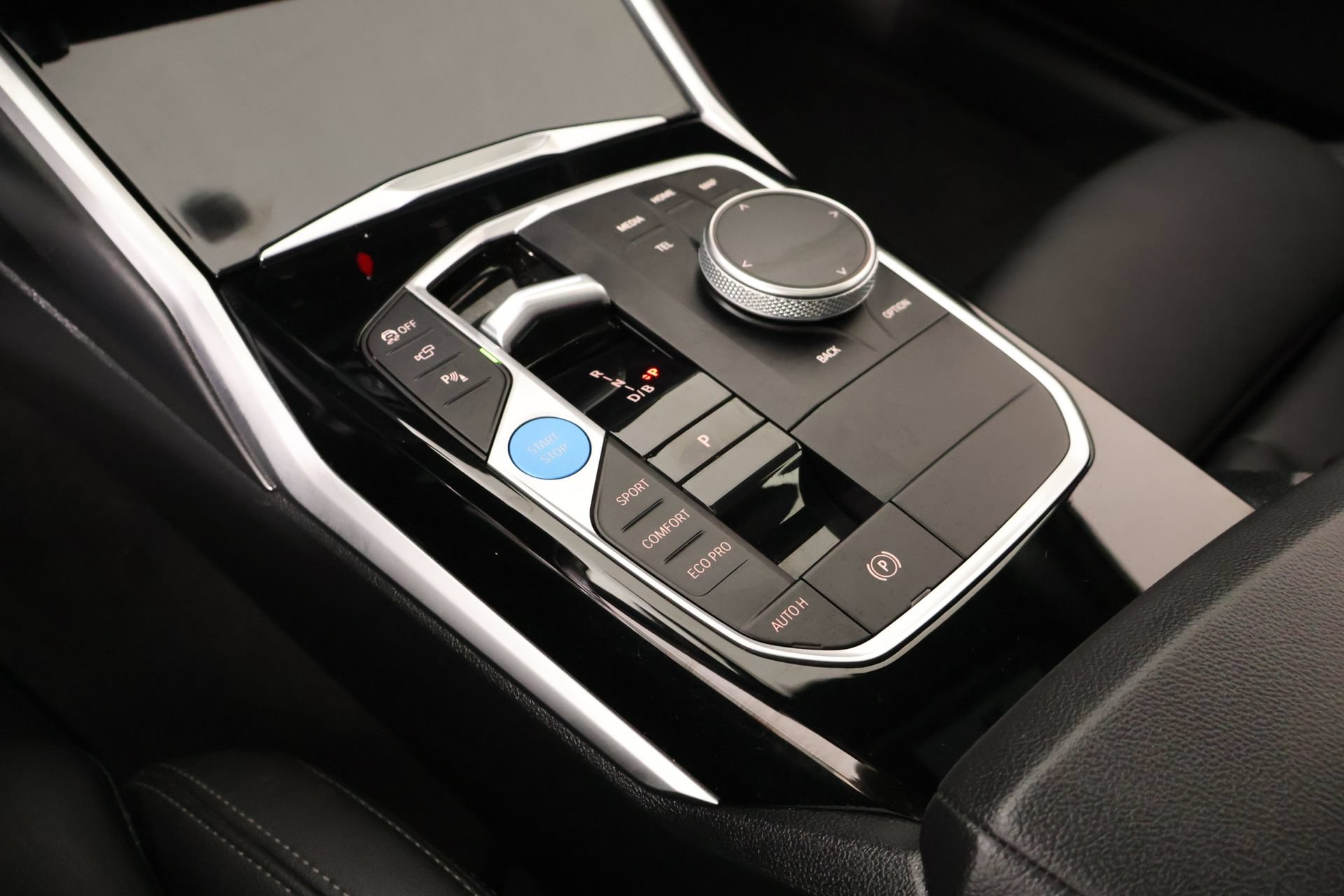 Used 2024 BMW i4 eDrive40 RWD image 9