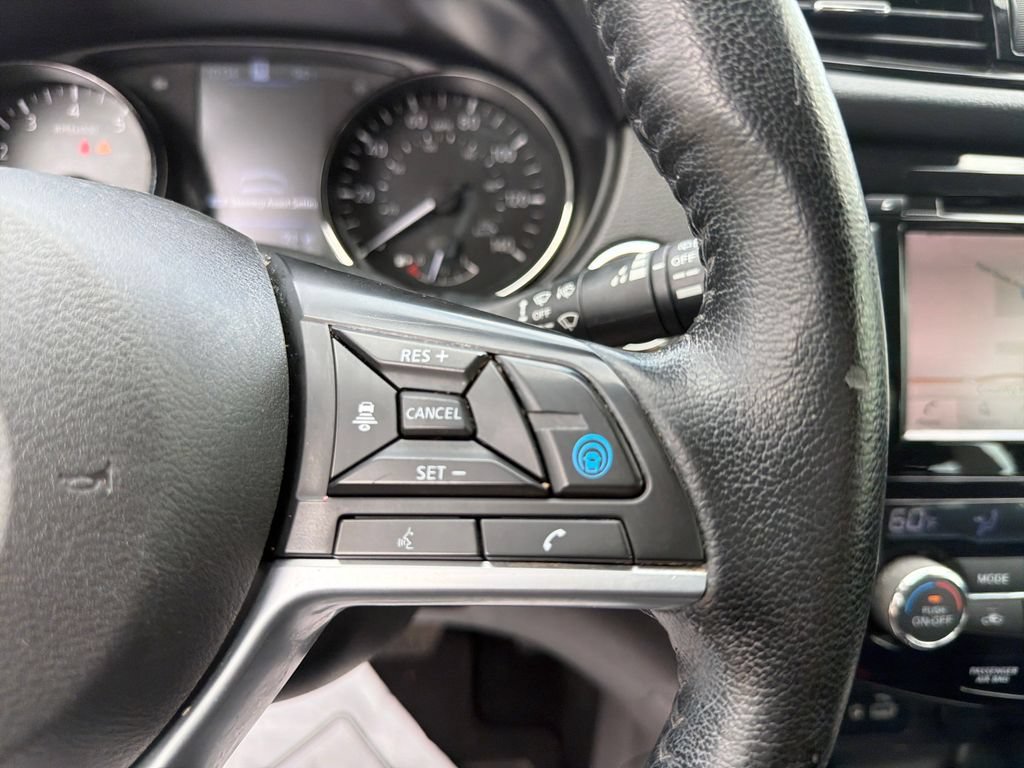 Used 2022 Nissan Rogue Sport SL AWD/4WD image 33
