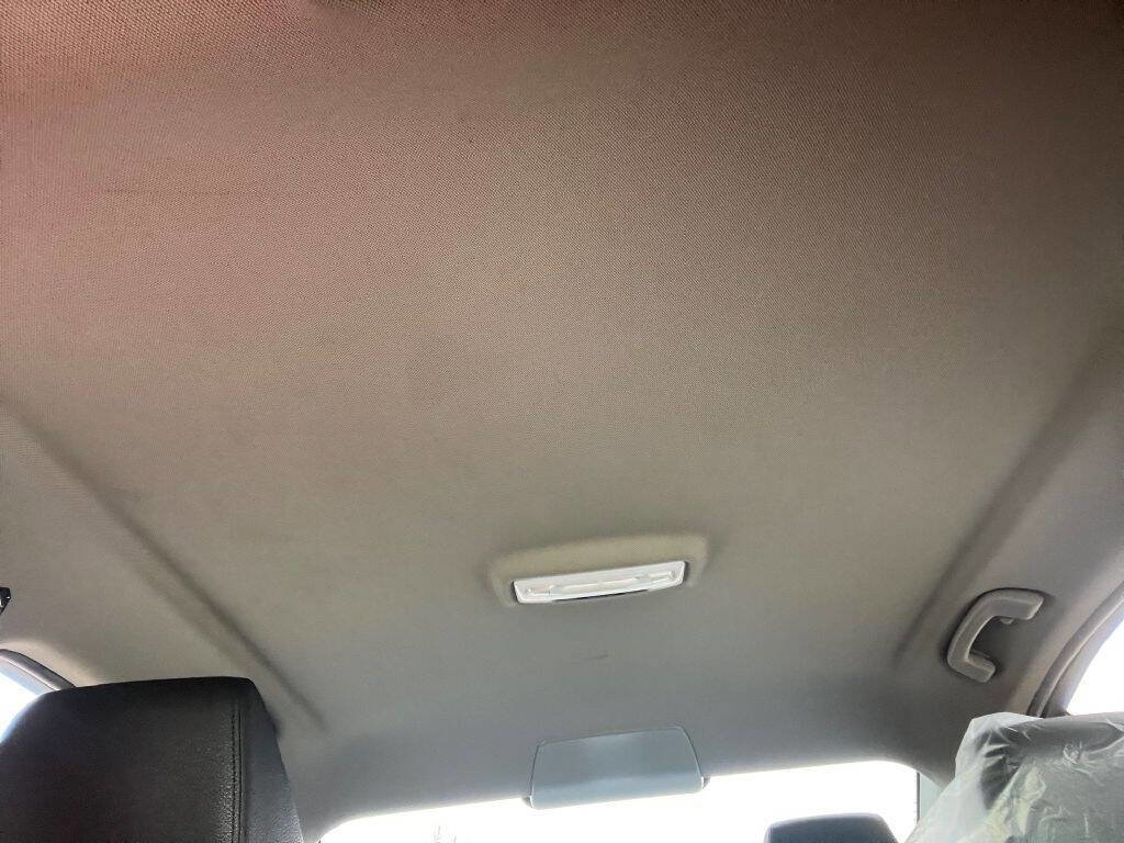 Used 2017 BMW 320i xDrive 320i xDrive AWD 4dr Sedan image 13