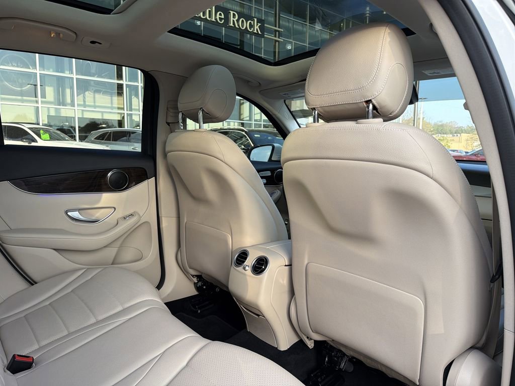 Used 2022 Mercedes-Benz GLC 300 4MATIC image 17