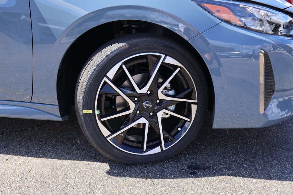 New 2025 Nissan Sentra SR image 16