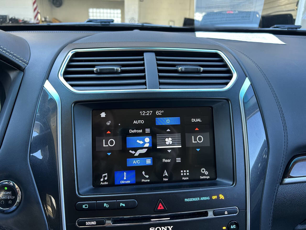 Used 2017 Ford Explorer Platinum image 21