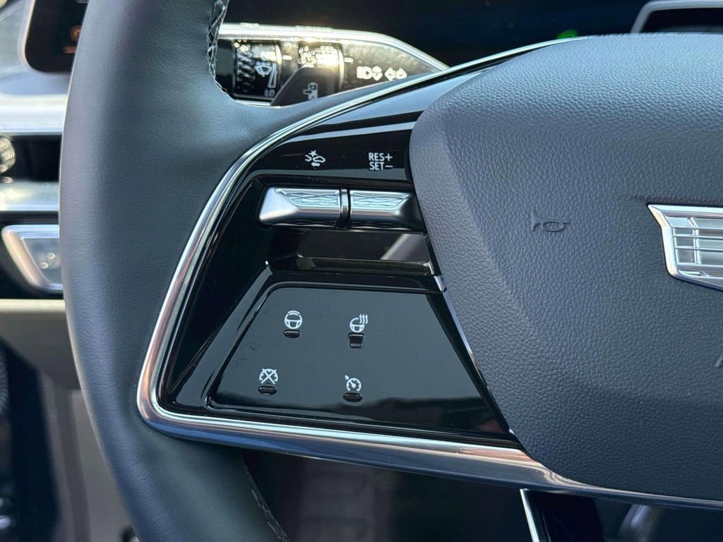 Certified 2025 Cadillac Lyriq Luxury image 37