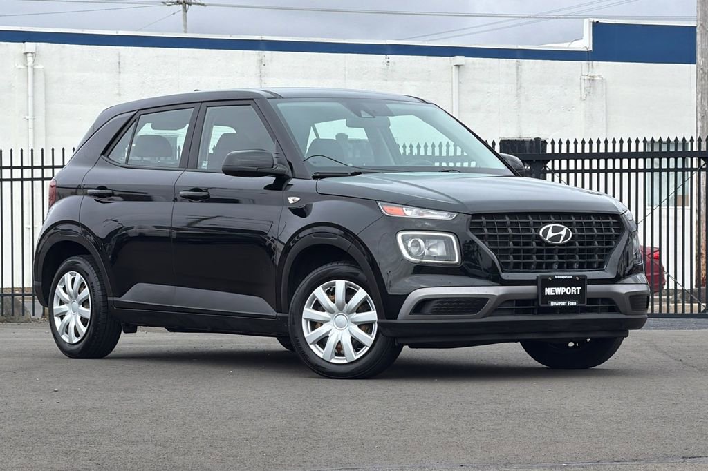 Used 2020 Hyundai Venue SE image 1