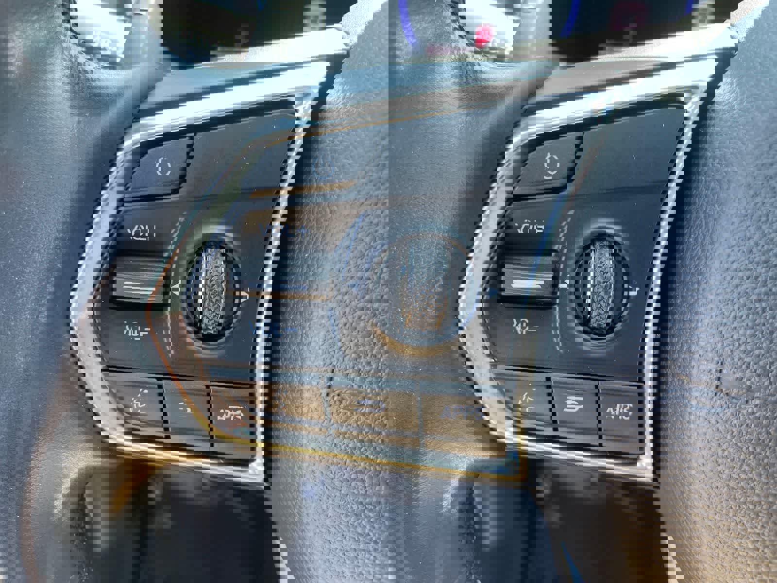 Used 2022 Acura MDX SH-AWD w/ Technology Package image 11