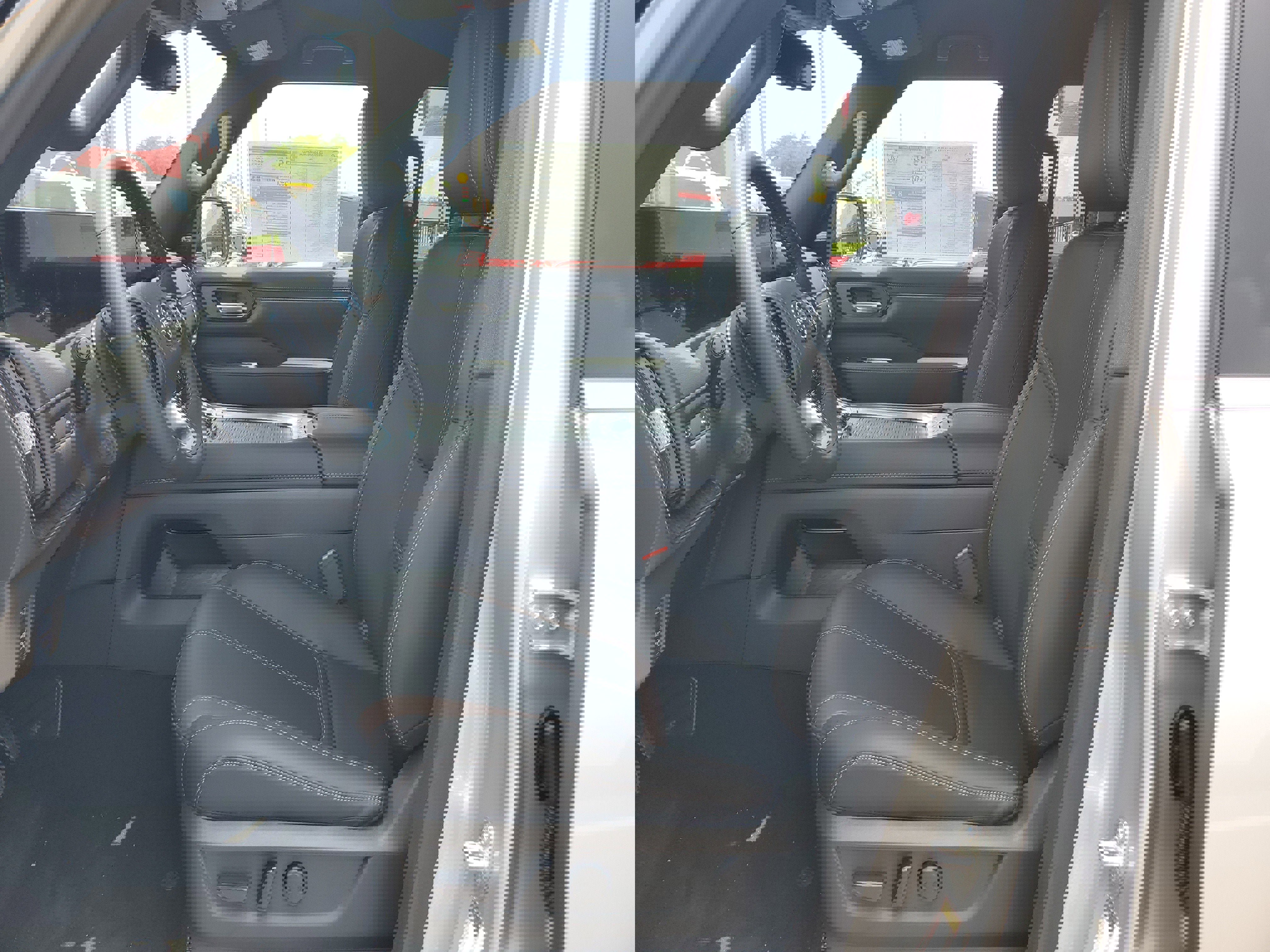 New 2025 Nissan Armada SL w/ Captain's Chari Seat Package image 10