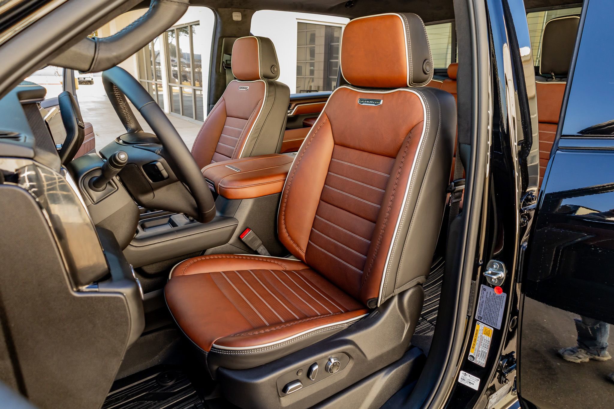 Used 2026 GMC Sierra 3500 Denali Ultimate image 30