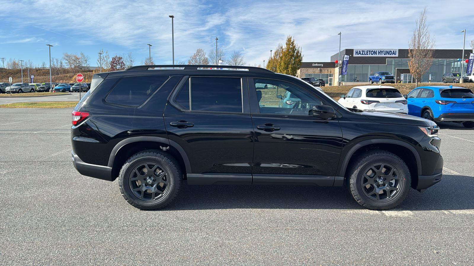 New 2025 Honda Pilot TrailSport image 3