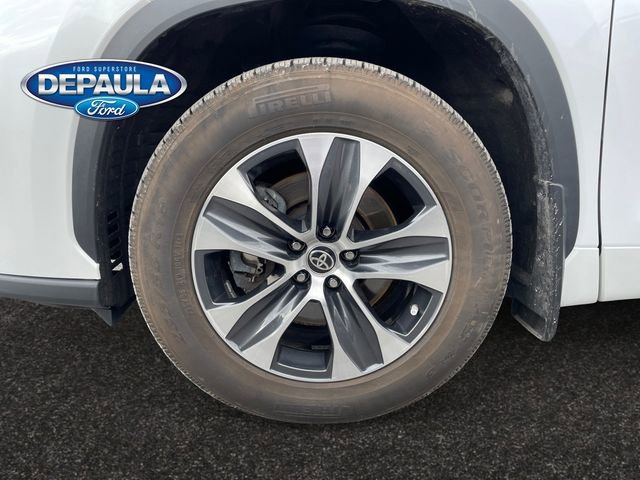 Used 2023 Toyota Highlander XLE AWD/4WD image 18