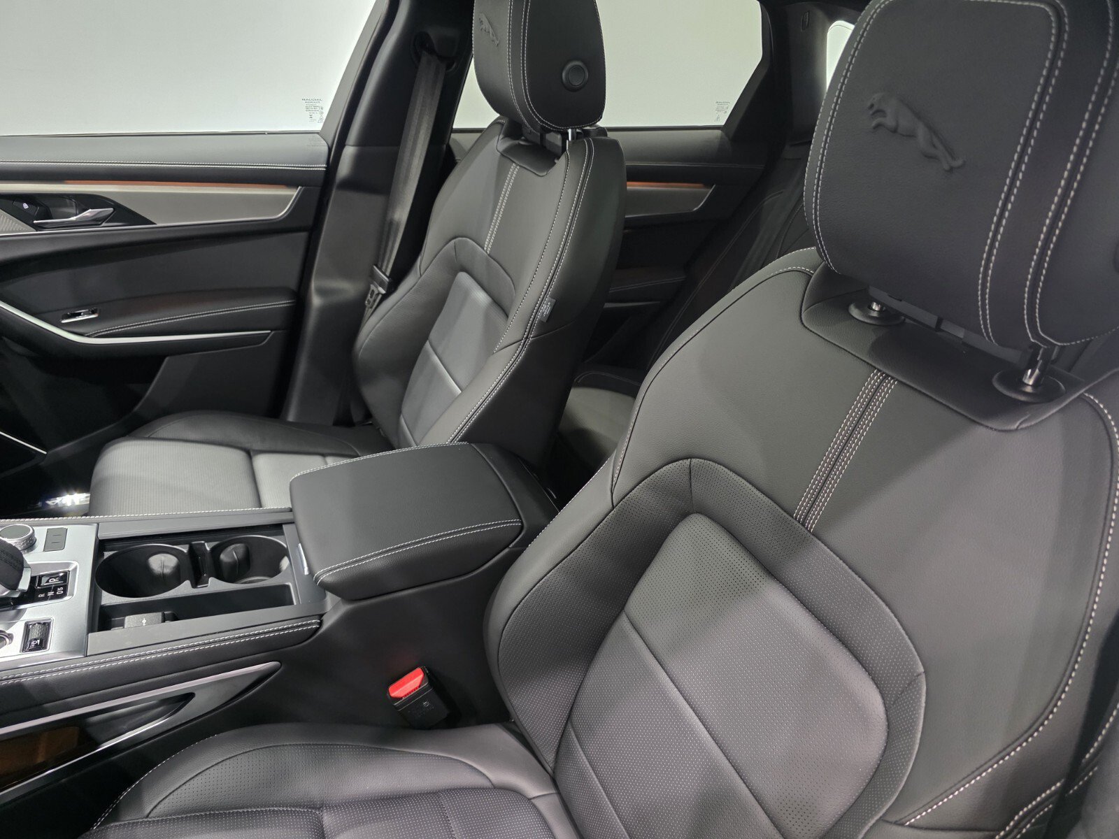 New 2026 Jaguar F-PACE R-Dynamic S AWD/4WD image 8