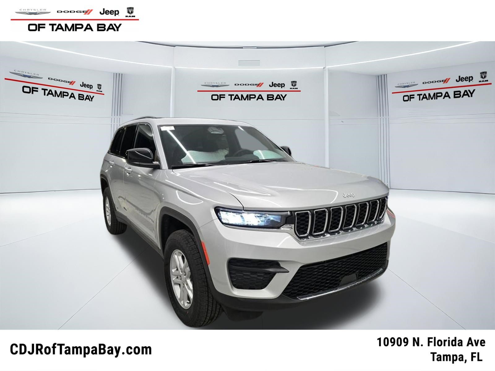 New 2025 Jeep Grand Cherokee Laredo w/ Luxury Tech Group I