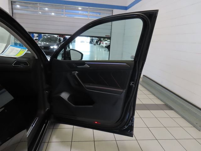Used 2024 Volkswagen Tiguan Wolfsburg Edition FWD image 28