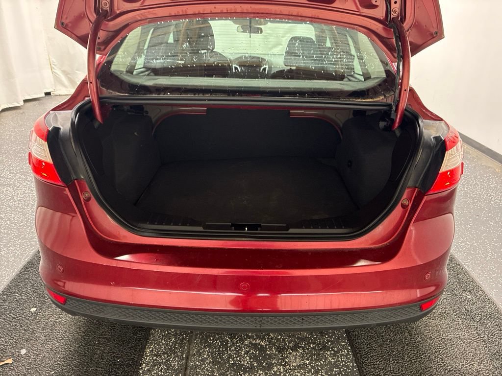 Used 2014 Ford Focus SE w/ SE Sport Package FWD image 7
