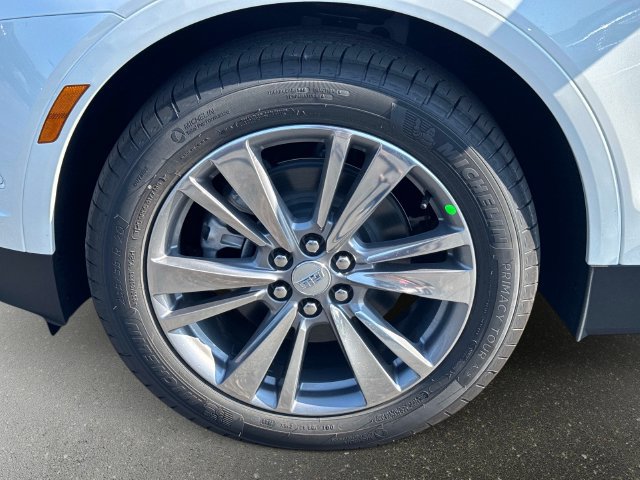 New 2026 Cadillac XT5 Premium Luxury w/ Driver Assist Package AWD/4WD image 9