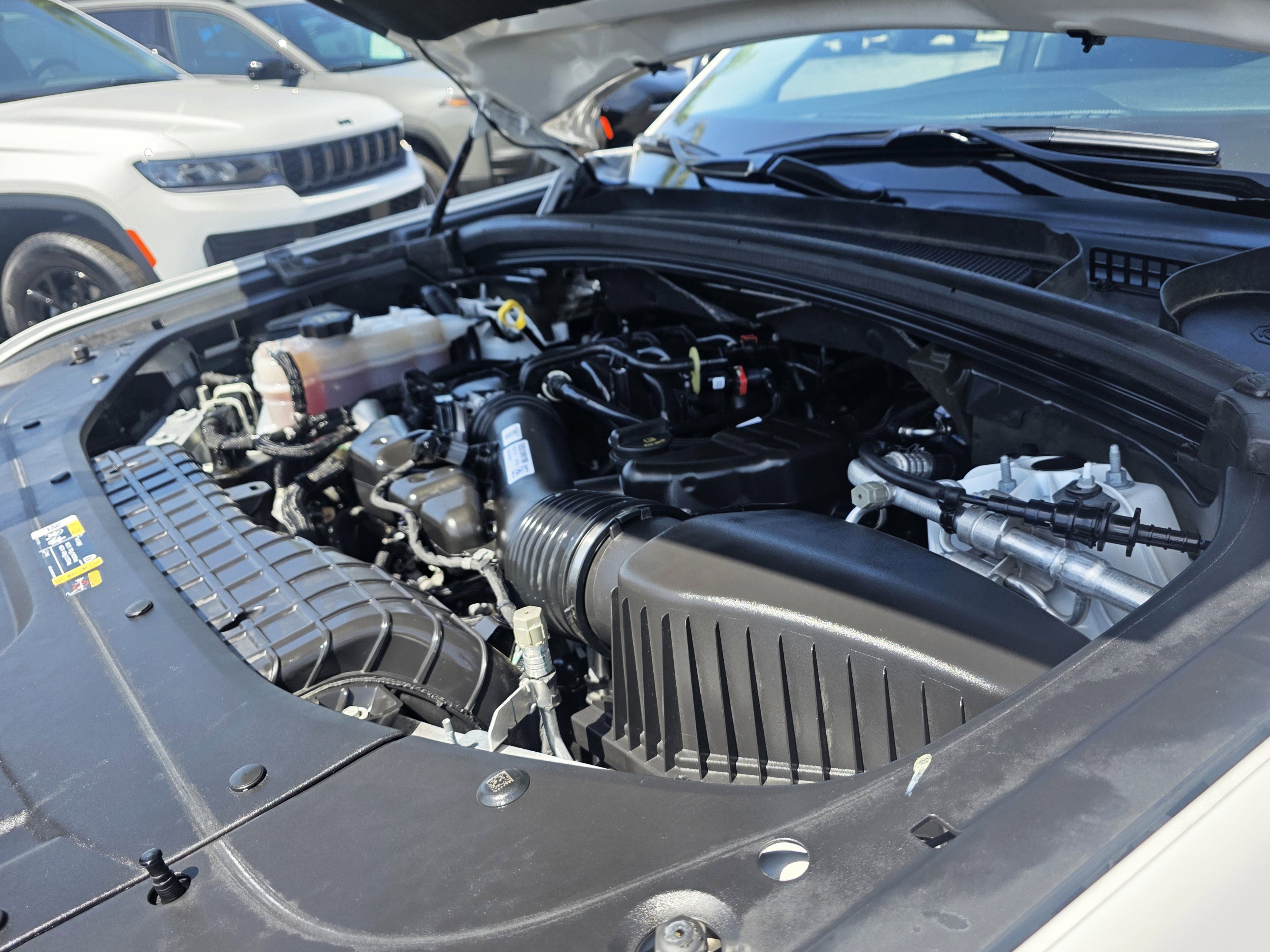 Certified 2023 Jeep Grand Cherokee Laredo RWD image 15