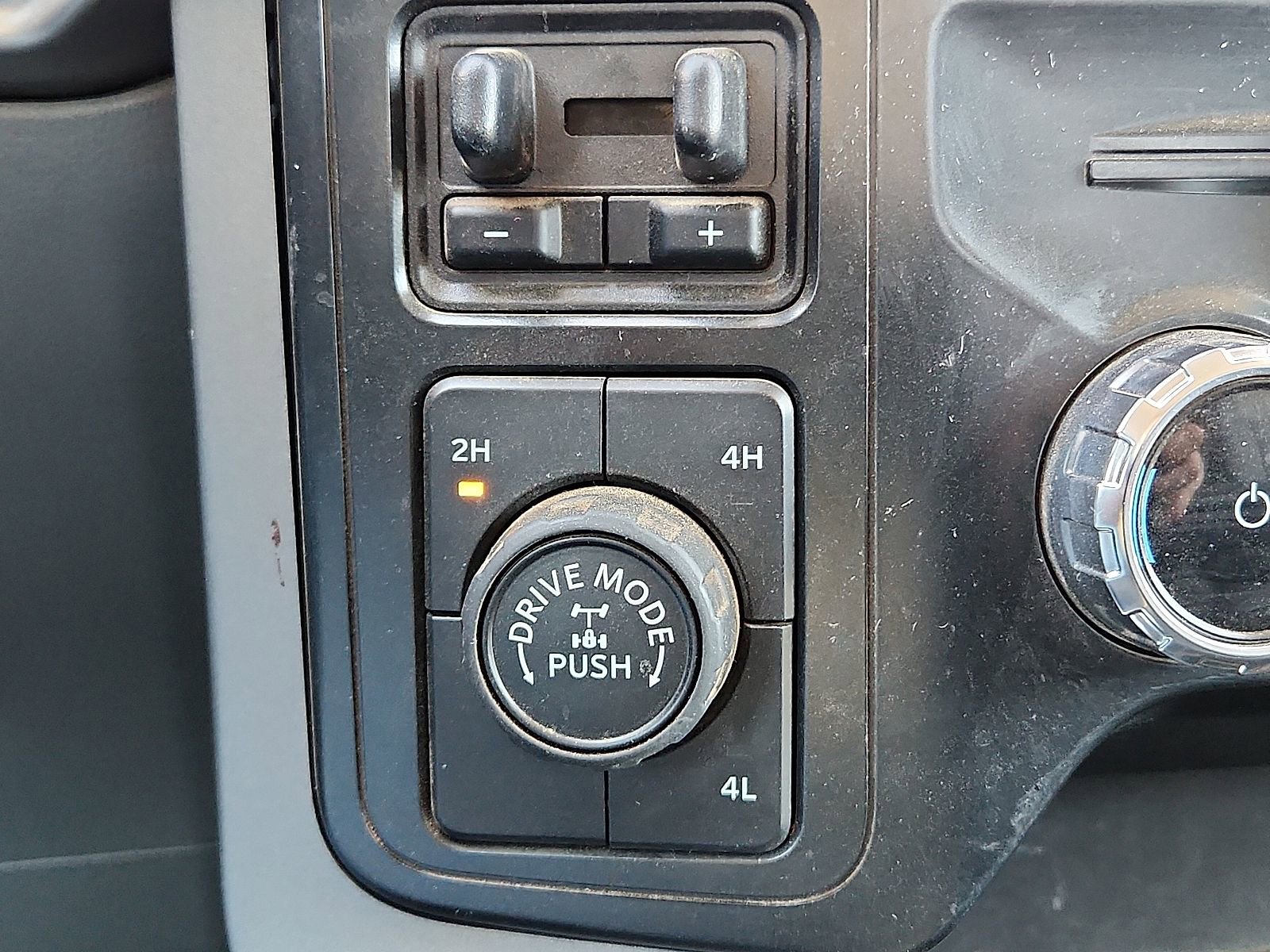 Used 2022 Ford F150 XLT w/ Equipment Group 302A High AWD/4WD image 14