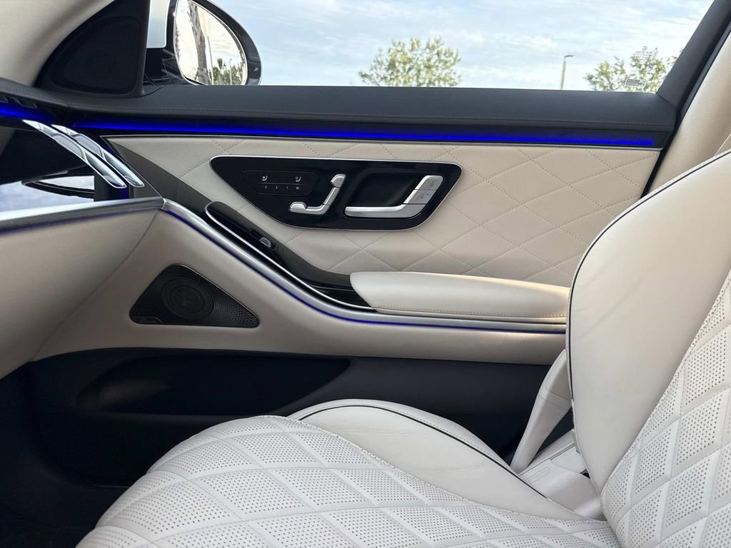Used 2024 Mercedes-Benz S 580 4MATIC Sedan image 32