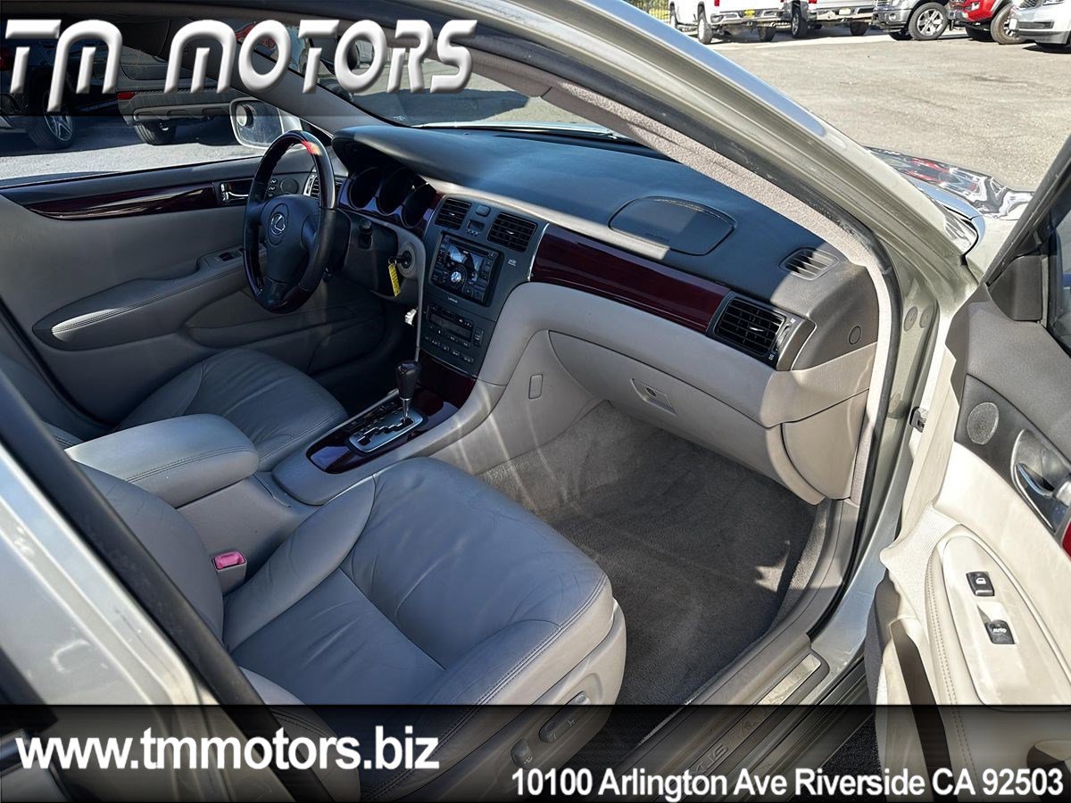 Used 2004 Lexus ES 330 image 11