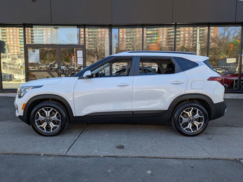 Used 2021 Kia Seltos EX image 10