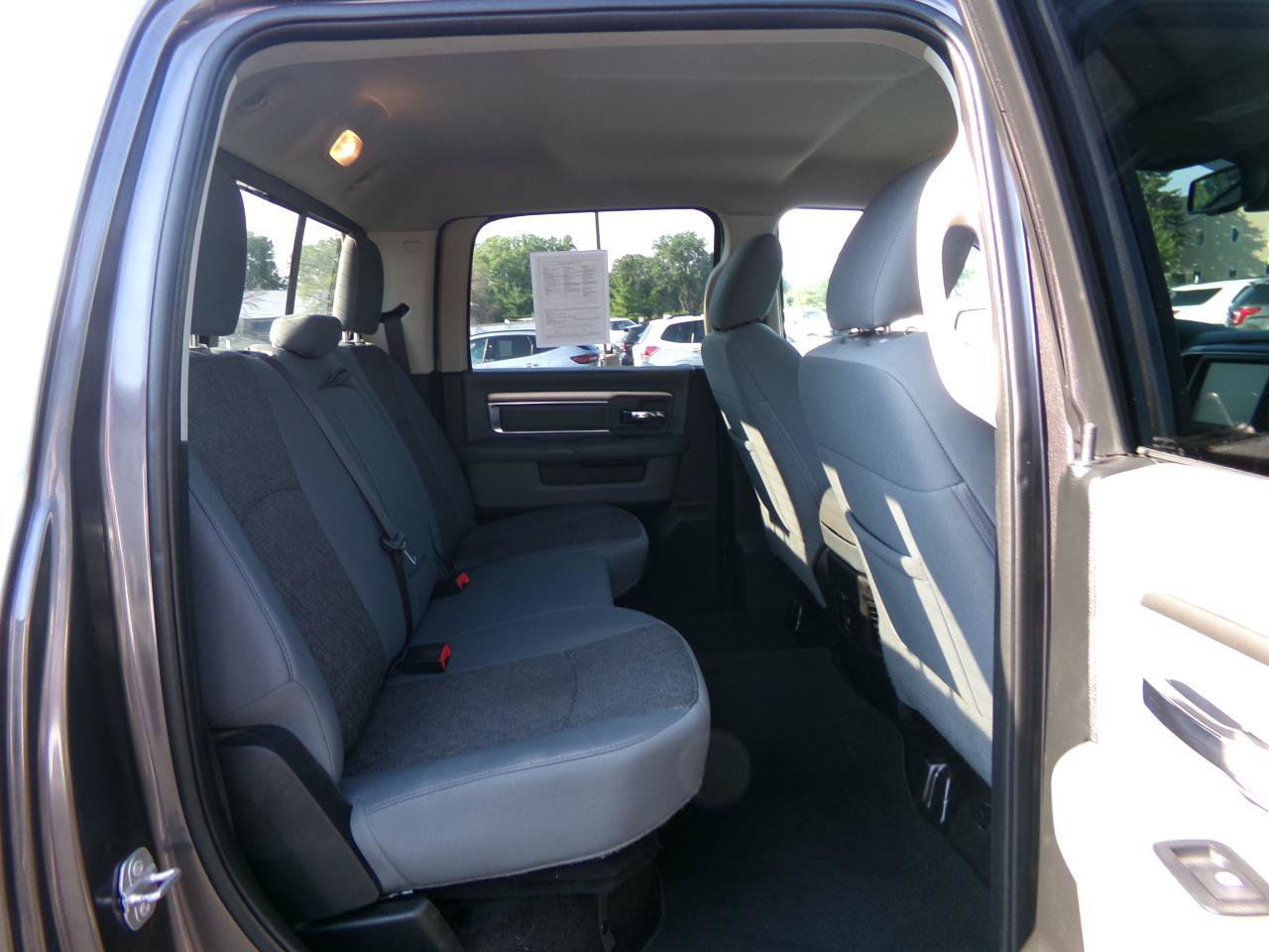 Used 2017 RAM 1500 Classic SLT w/ SLT Plus D←cor Group AWD/4WD image 36