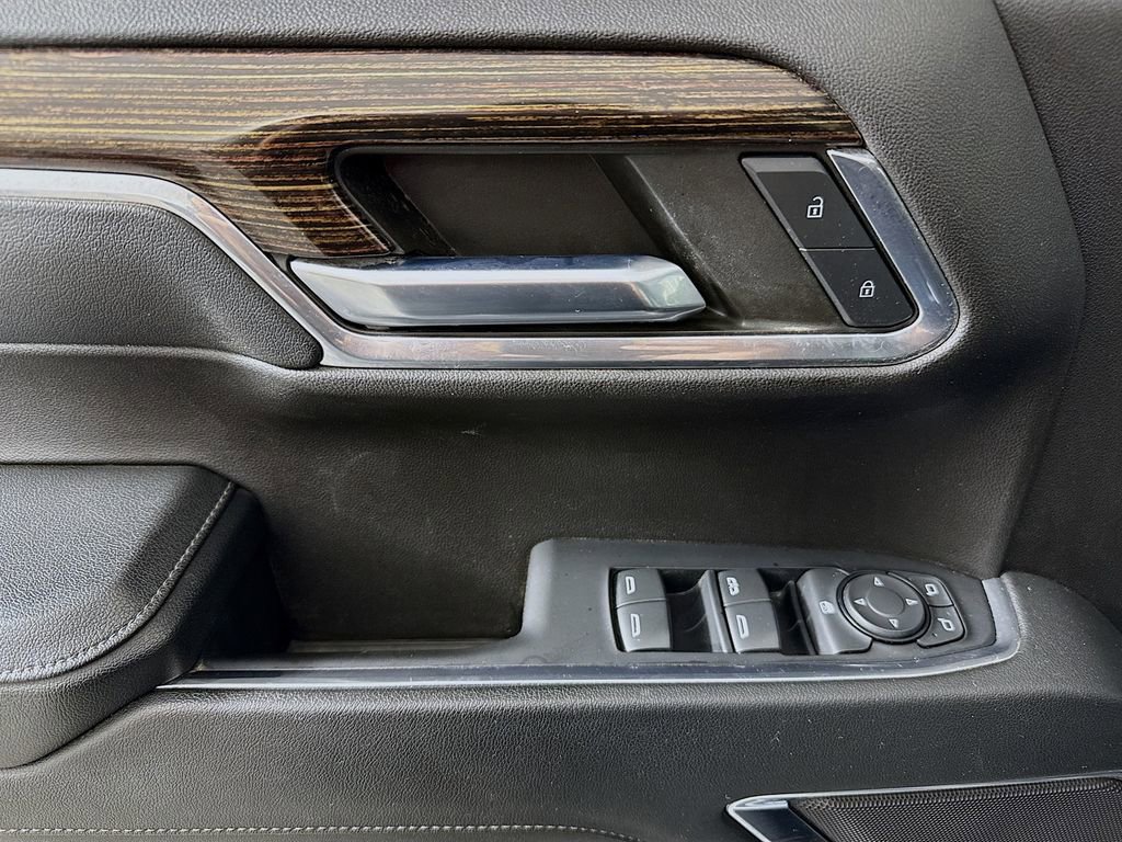 Used 2024 GMC Sierra 1500 Elevation image 18