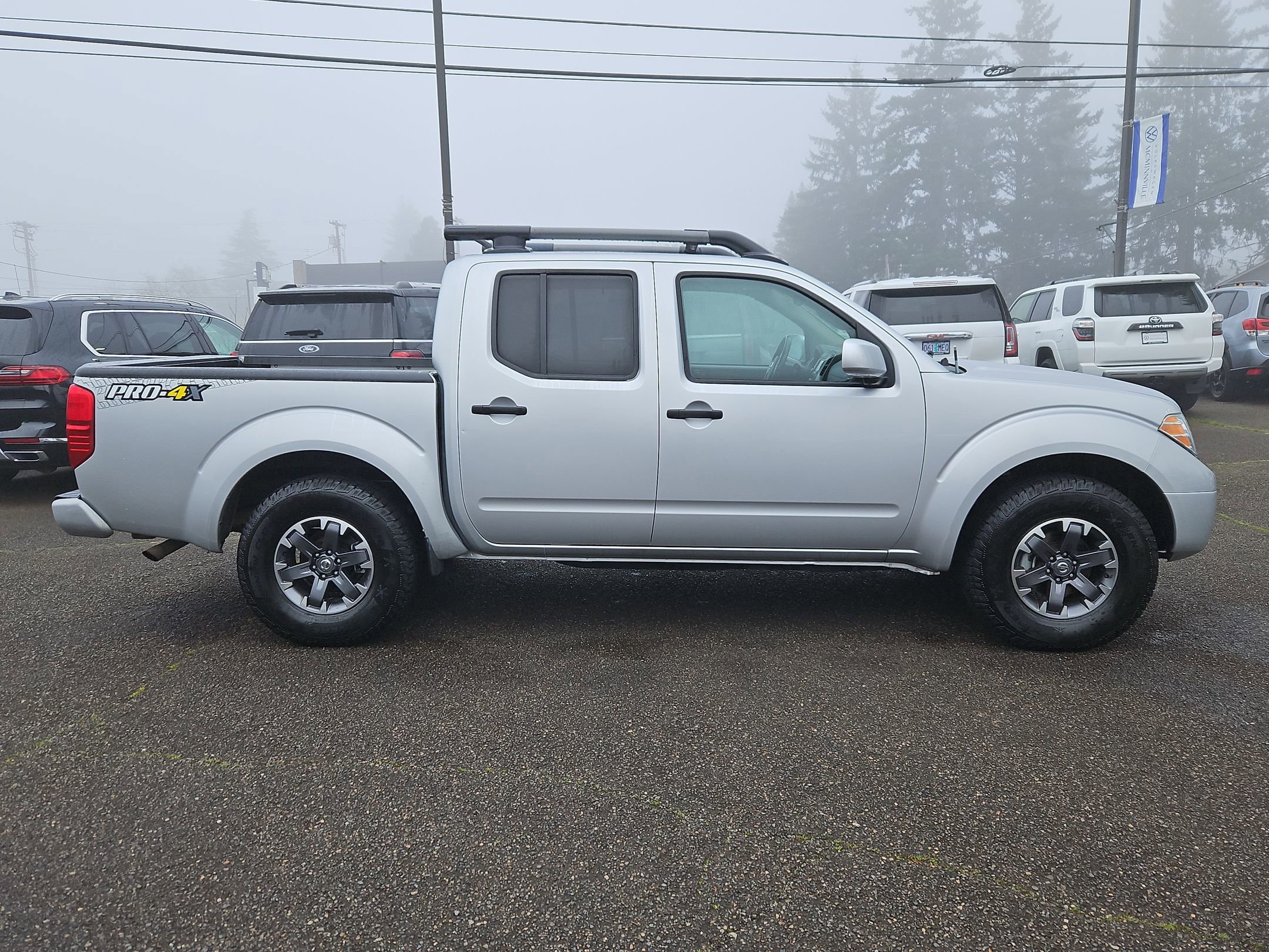 Used 2021 Nissan Frontier PRO-4X w/ Pro-4x Utility Package image 6