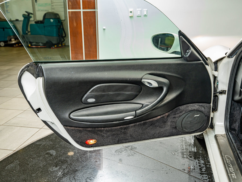 Used 2003 Porsche 911 Carrera RWD image 28