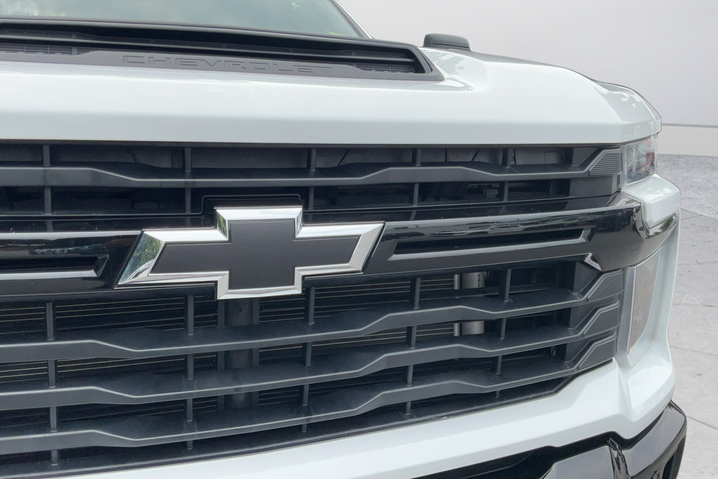 Used 2025 Chevrolet Silverado 2500 Custom w/ Custom Value Package AWD/4WD image 31