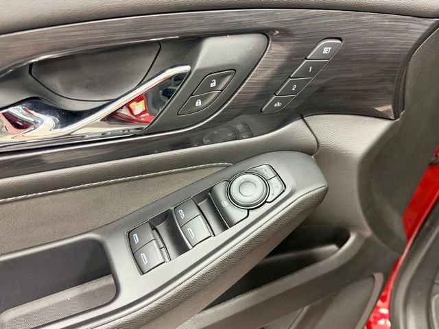 Certified 2021 Chevrolet Traverse High Country image 22