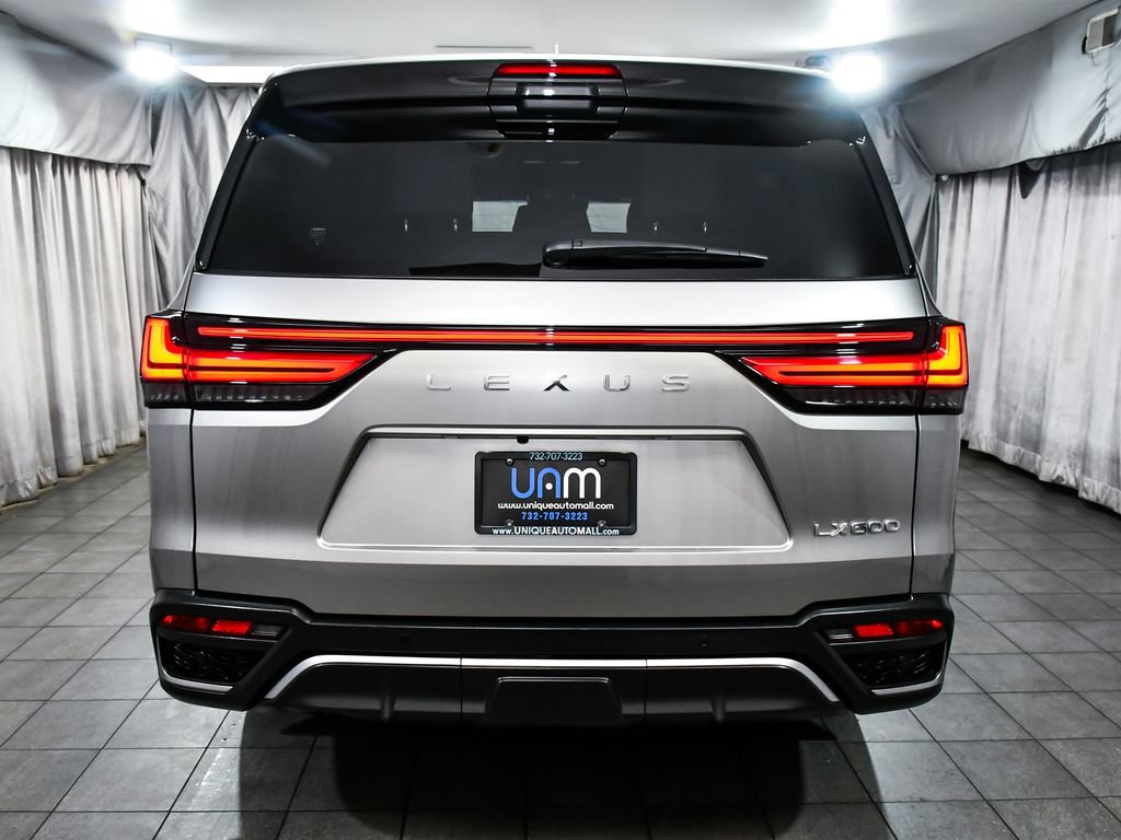 Used 2023 Lexus LX 600 F Sport w/ Accessory Package (Z1) AWD/4WD image 5
