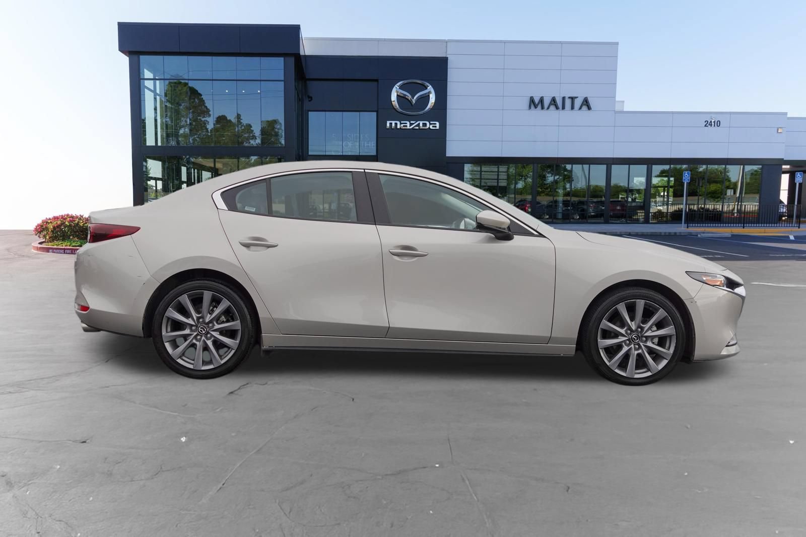 Used 2025 MAZDA MAZDA3 s FWD image 2